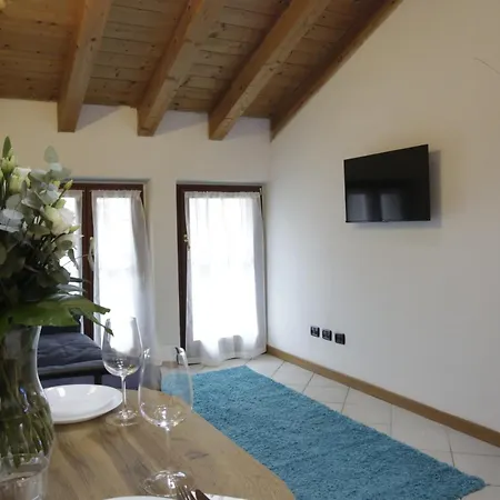 Midnight Blues For 3 People Near The Airport Apartment *